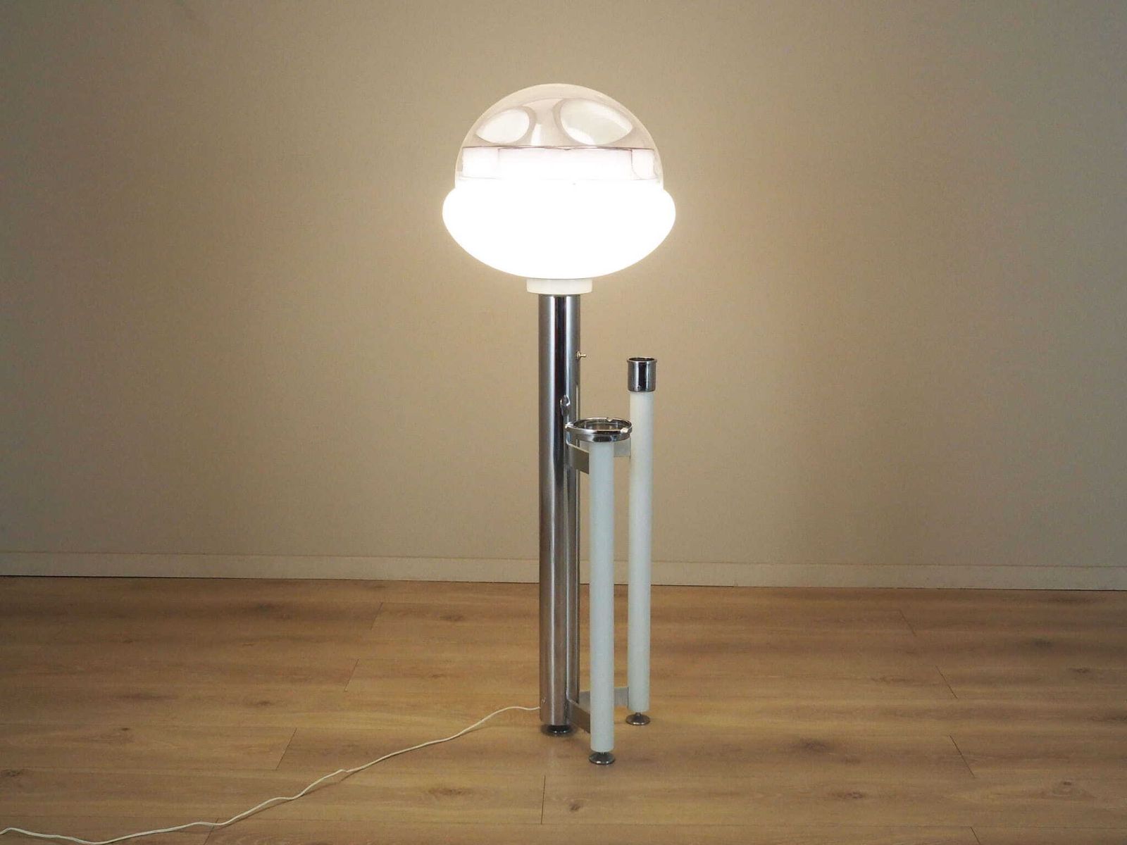 Floor Lamp With Ashtray, Space Age Design, 1960s, Production: Italy photo buy