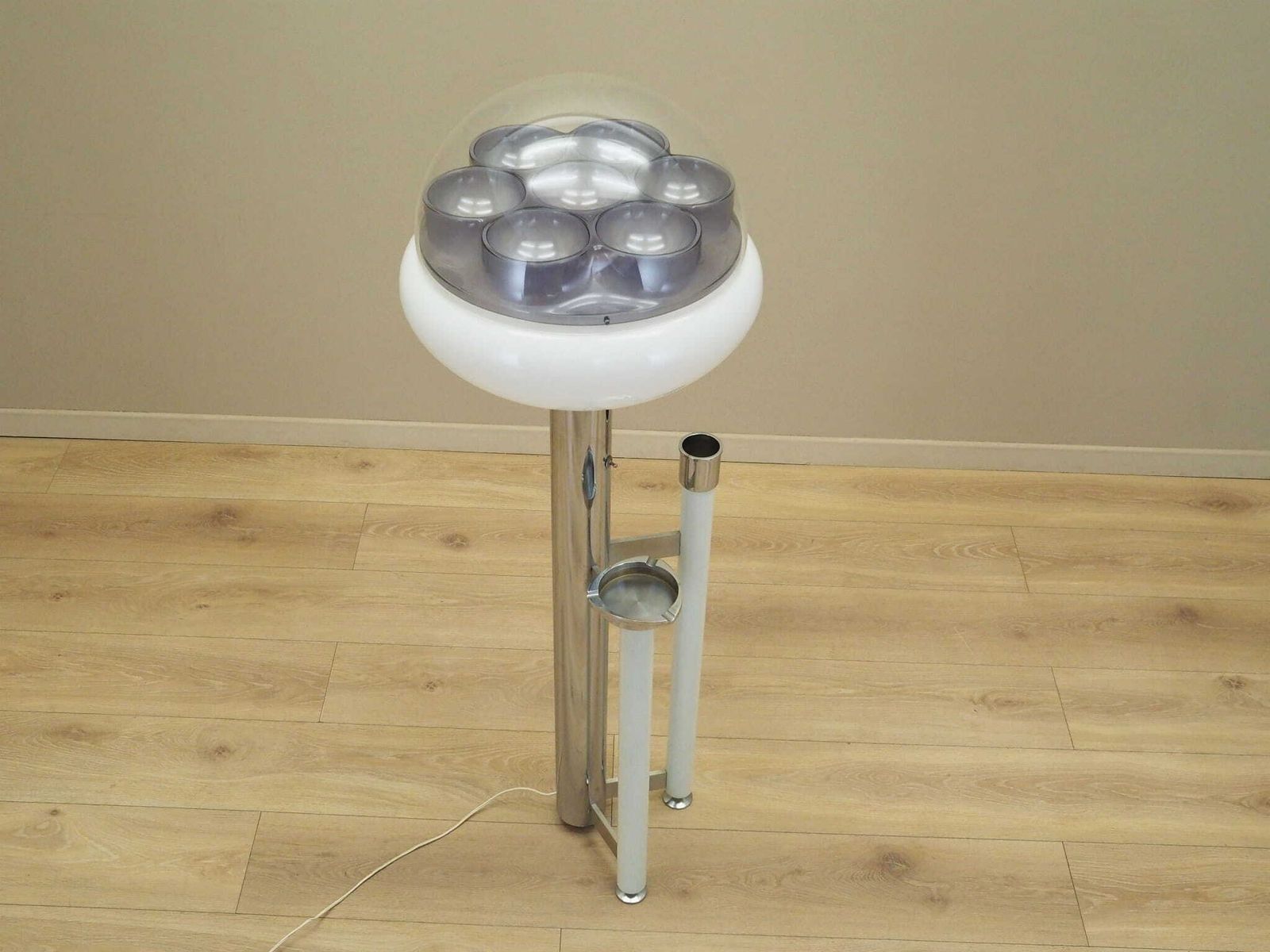Floor Lamp With Ashtray, Space Age Design, 1960s, Production: Italy photo vintage
