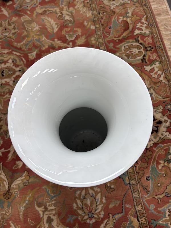 Paire De Vases Boule, 1980s, Porcelain photo vinterior