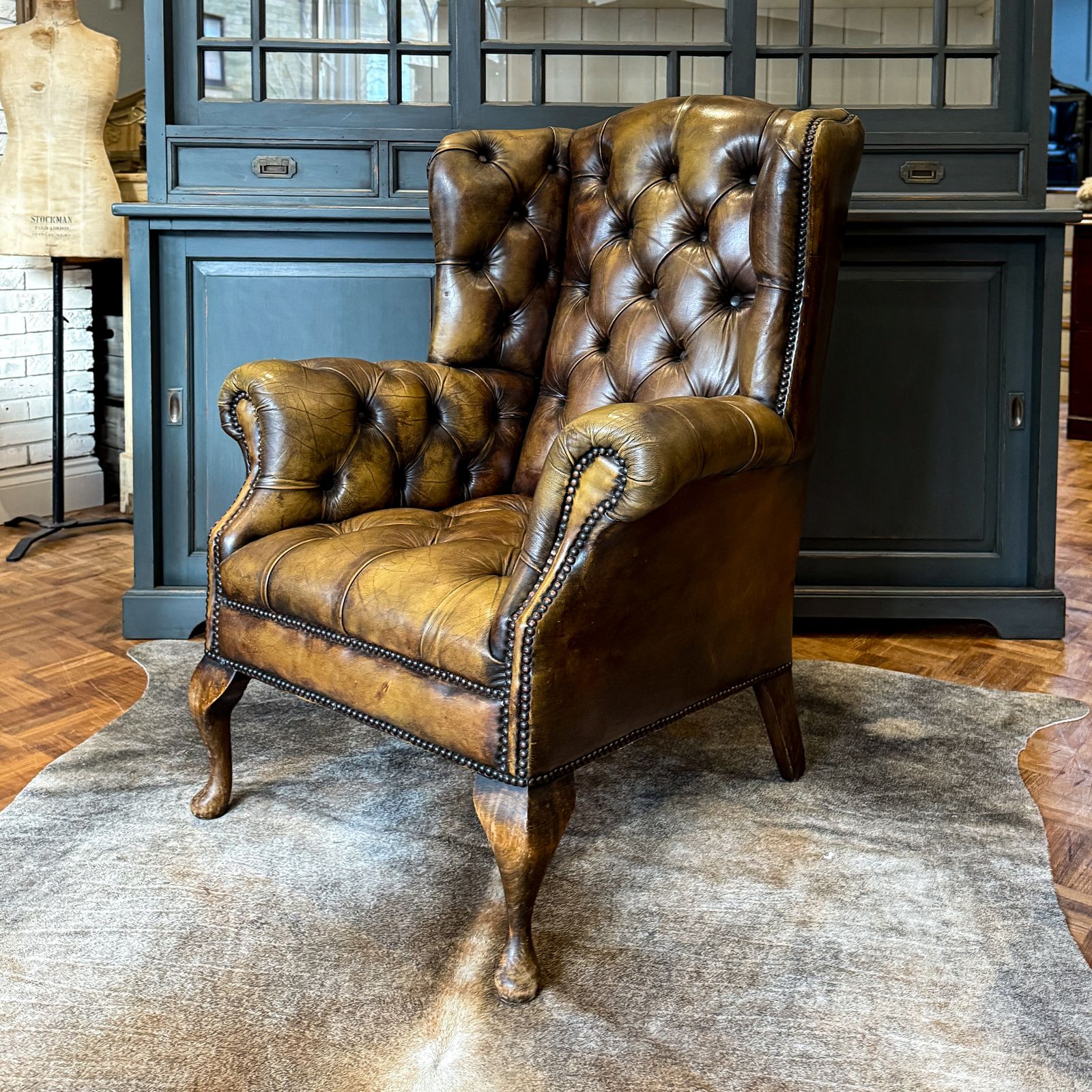 Victorian Buttoned Leather Armchair photo 1350.0