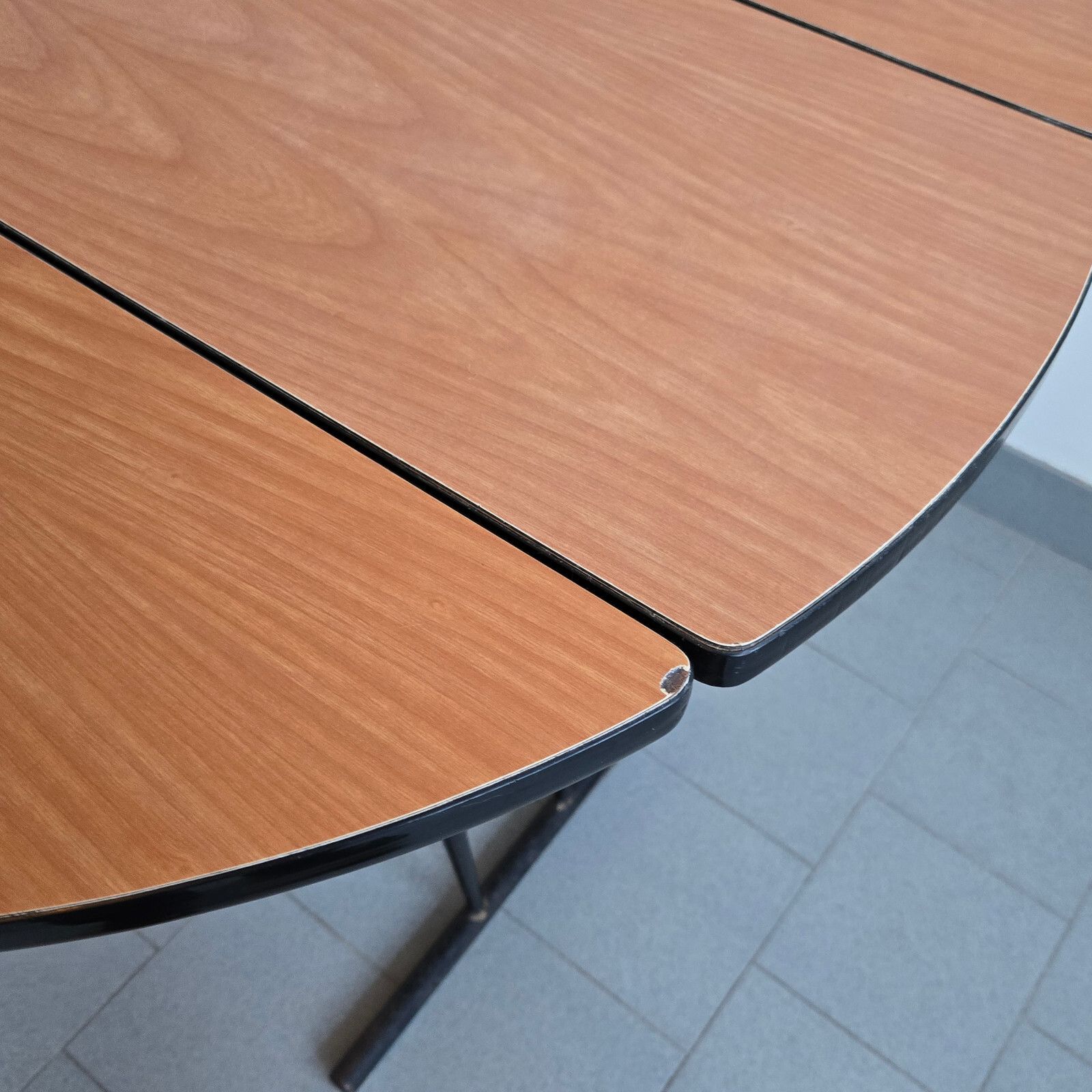 photo for sale Vintage 1950s Formica 50s Retro Zazou Extendable Folding Round Dining Table