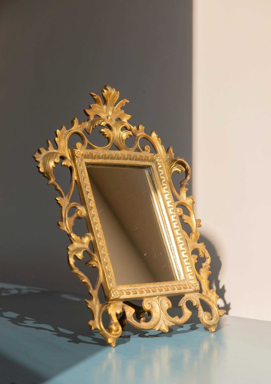 Antiek Messing Tafelspiegeltje, Decoratieve Staande Spiegel, Barokke Toiletspiegel, Gouden Sierspiegel, Rococo Woondecoratie photo buy