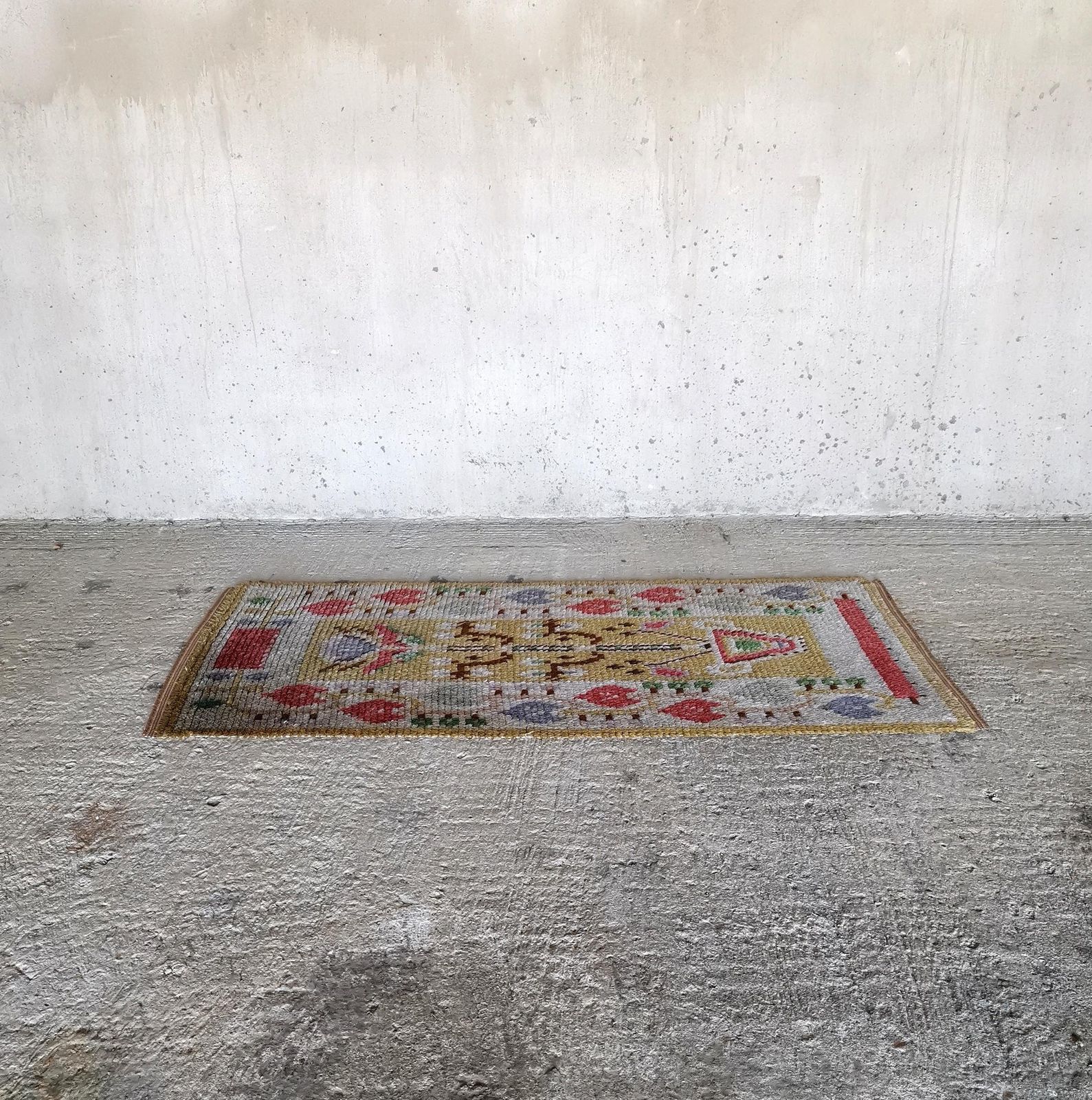 Swedish 1920s Rya Wool Rug, Flower Motif. Pure Wool, Rare Mint Condition. photo Textiles