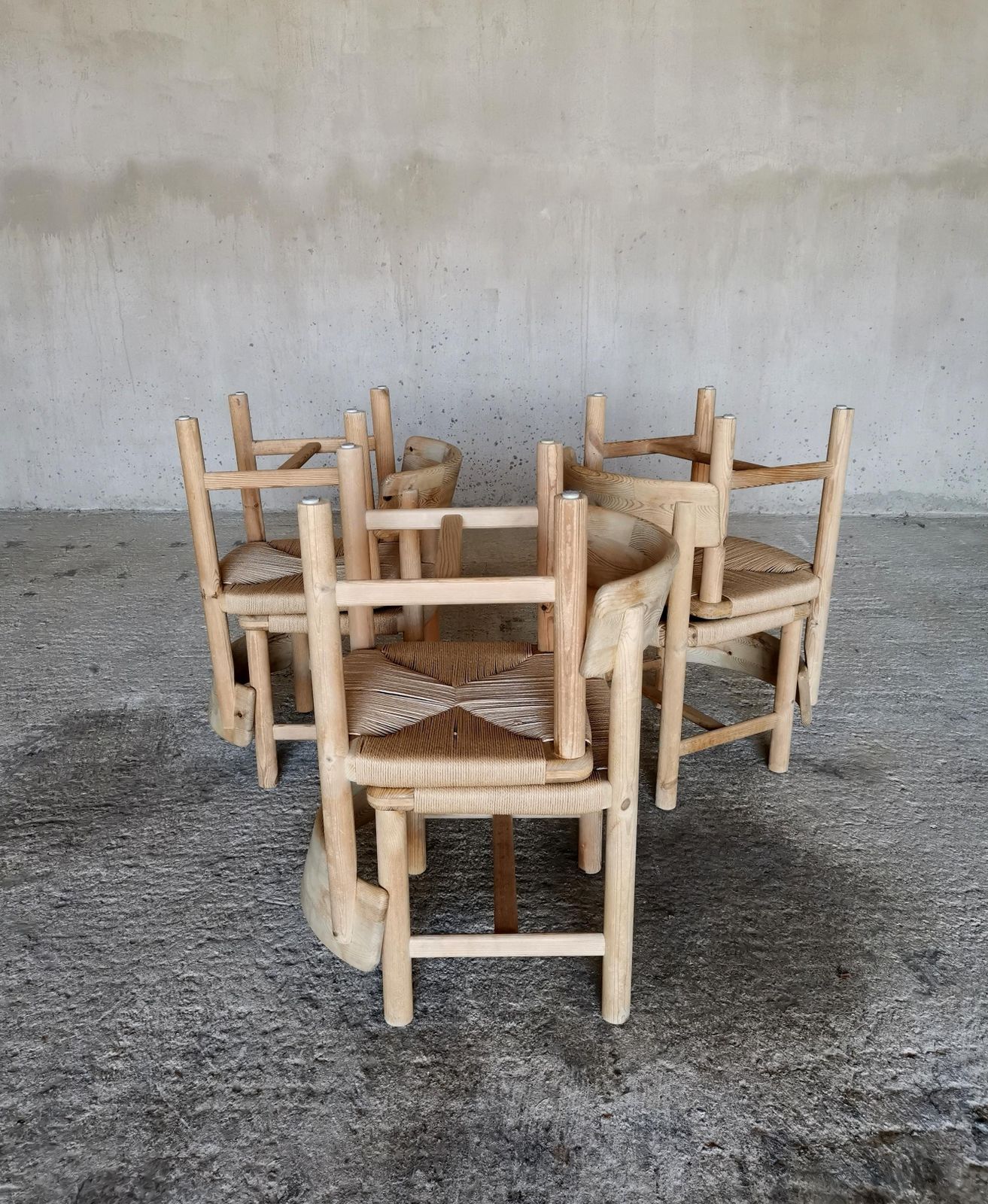 photo vintage Rare Set Of Six Friis & Moltke Dining Chairs In Solid Oregon Pine. Denmark 1970s