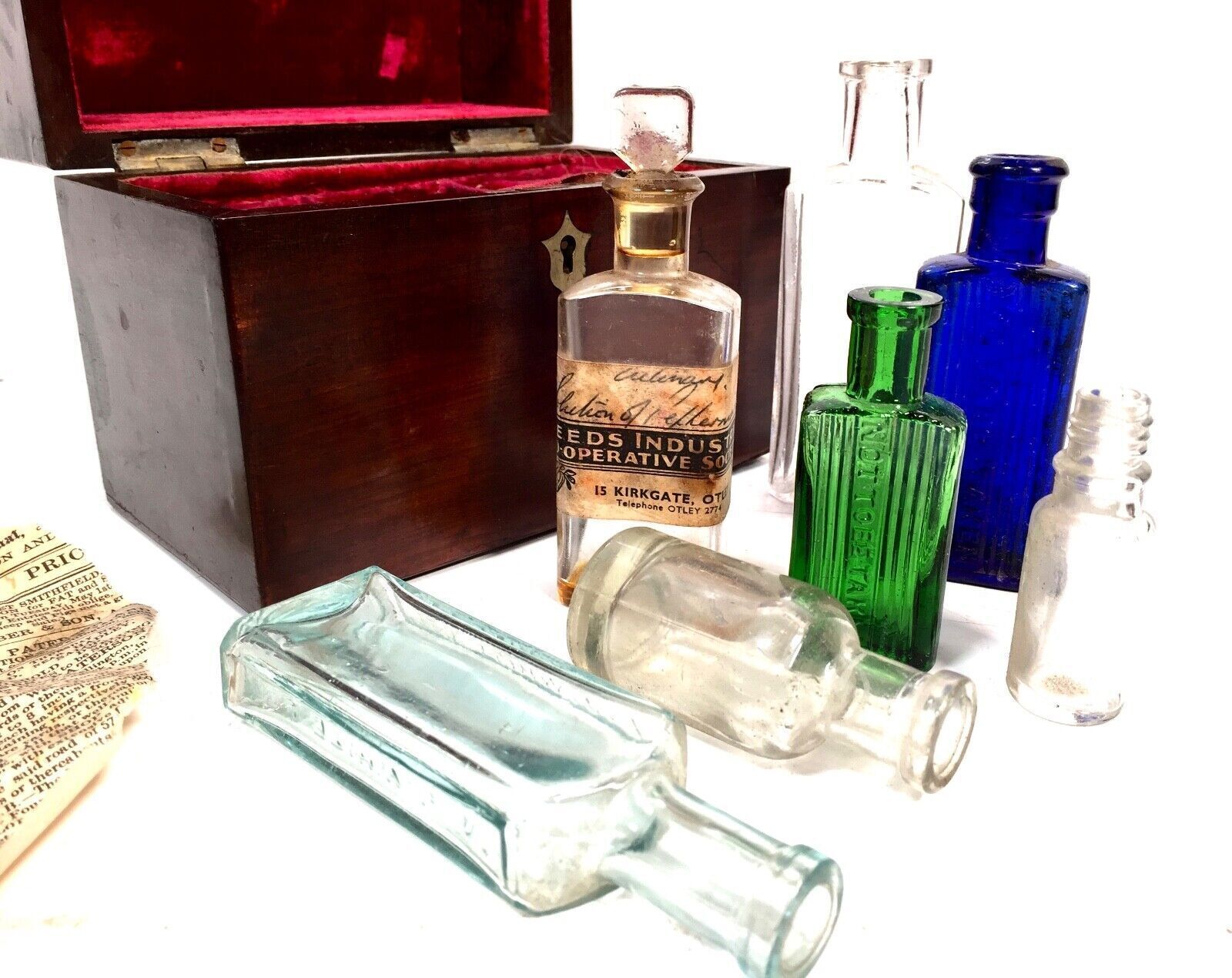 Antique Mahogany Apothecary Box / Cabinet With Glass Medicine Bottles C.1880 photo 259.0