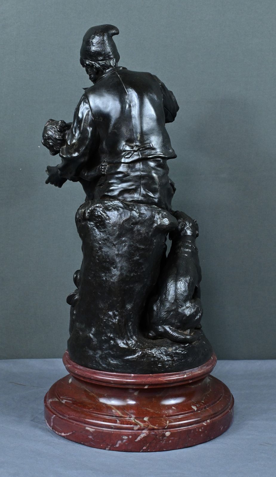 photo vinterior Bronze “The First Meal” By V. Rousseau – Early 20th Century