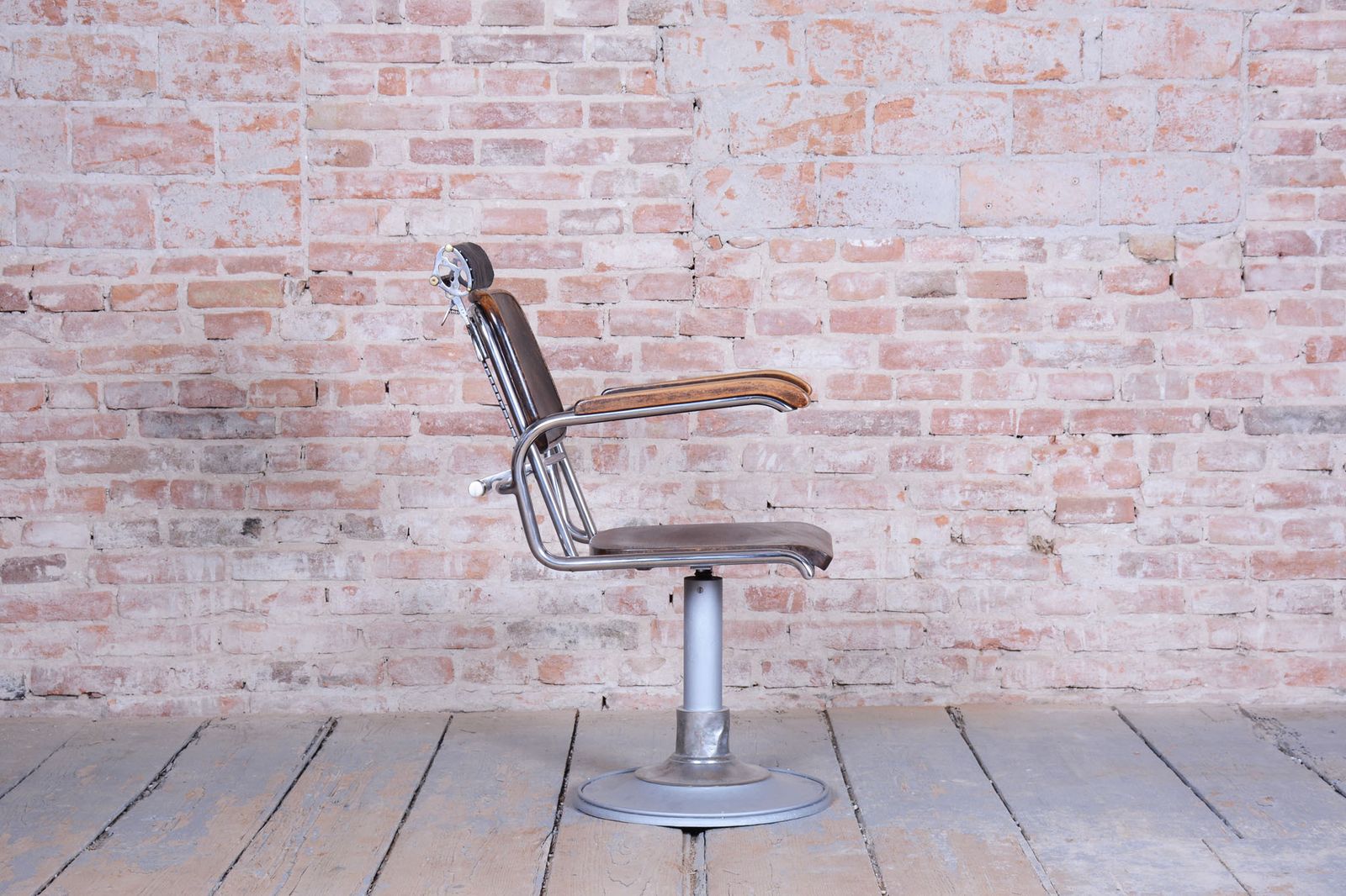 2050.0 Original Bauhaus Hairdresser Chair, By Mücke   Melder, Beech, Czech, 1930s photo