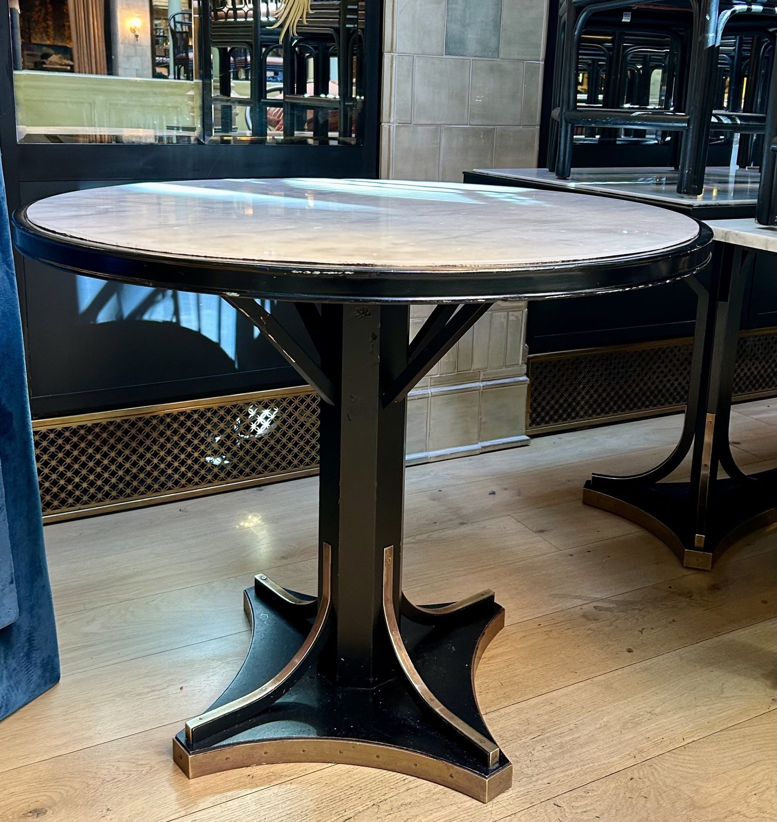 photo vinterior Marble & Black Wood Dining Tables – Bespoke From A High End London Hotel – Cafe/Restaurant/Bar/Home/Furniture