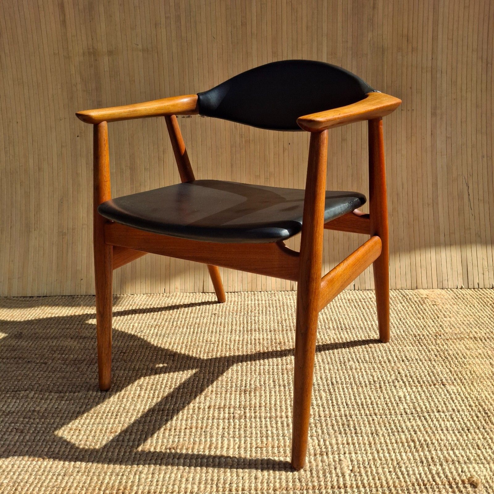 Fab Mid Century Danish 1960s Erik Kirkegaard For Glostrup Teak Black Armchair photo for sale