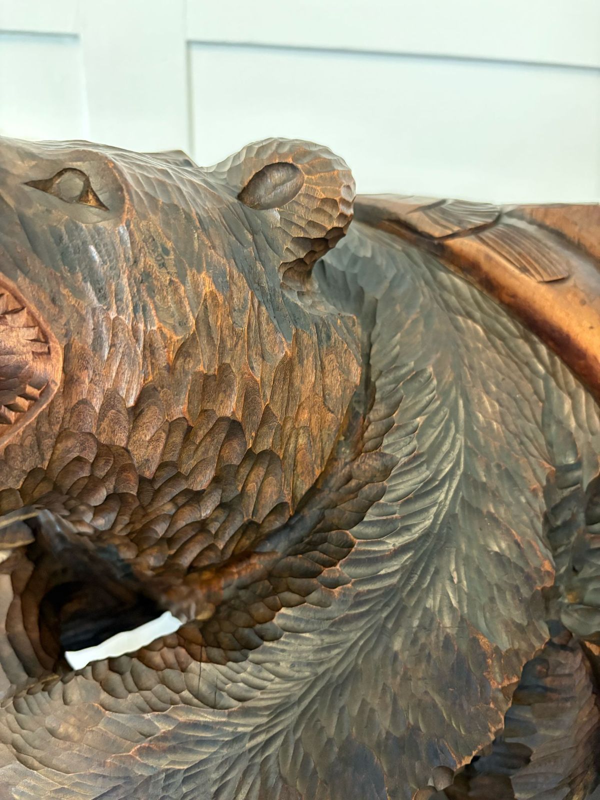 photo vinterior Large Antique Quality Carved Linden Wood Japanese Bear Carrying A Fish