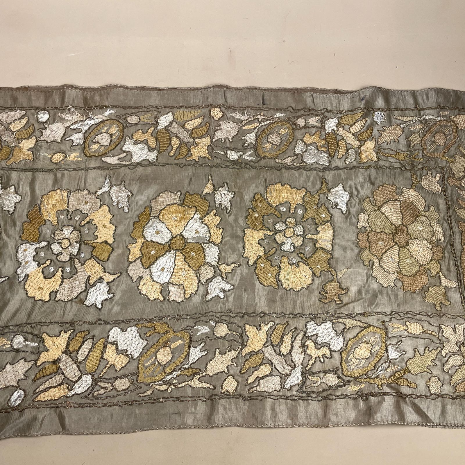 Antique Hand Embroidered Table Runner Furniture Cover Silk Vintage 50x164cm Wall Hanging Mat Rectangle Fabric Upholstery Handmade Textile photo furniture