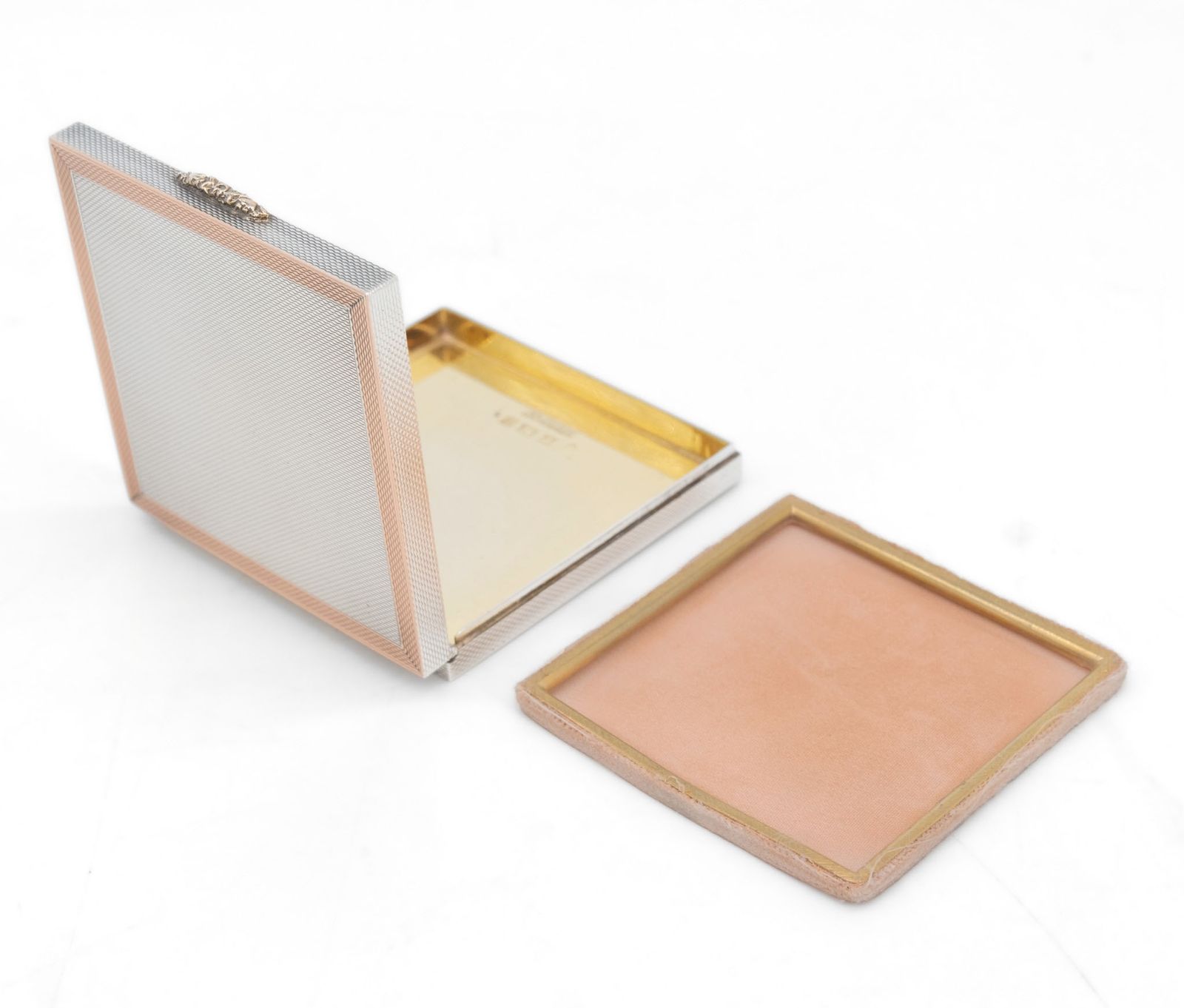 Elizabeth II Sterling Silver & Rose Gold Compact By Garrard And Co Hallmarked 1956 Mid Century photo vinterior