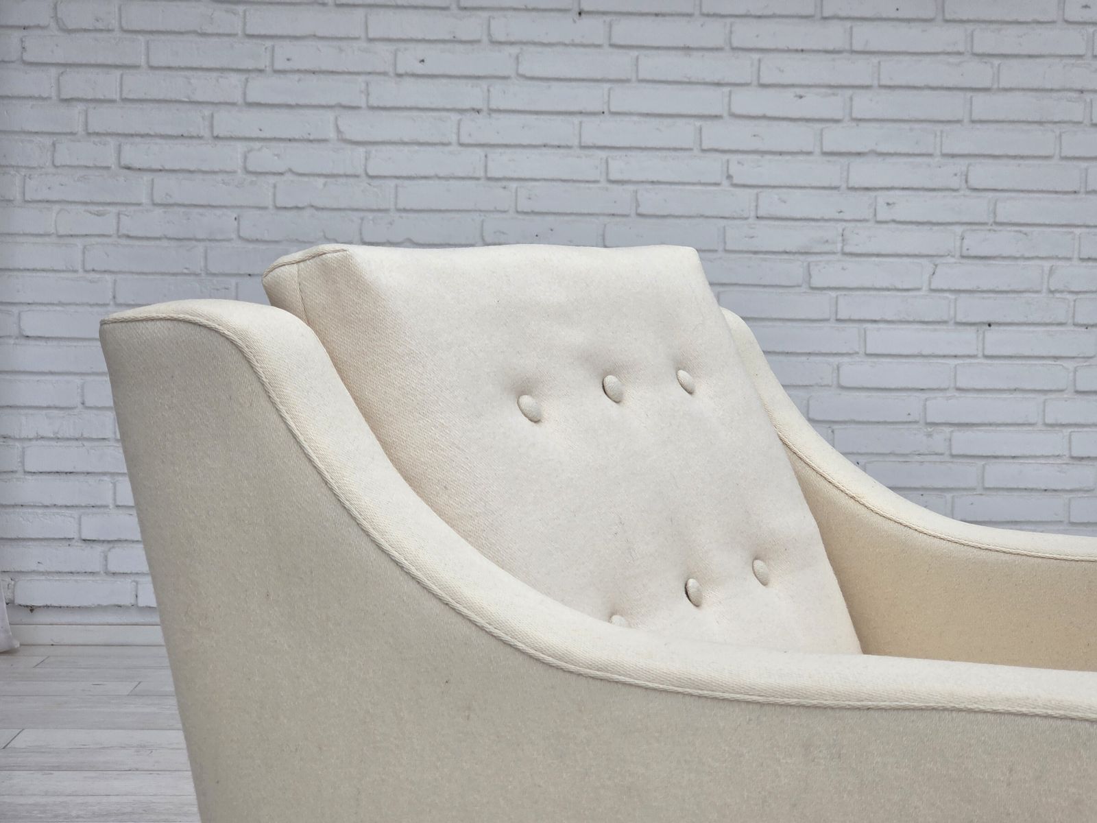 Ca. Jaren 1970, Deense Fauteuil, Meubelwol, Teakhouten Poten. photo buy