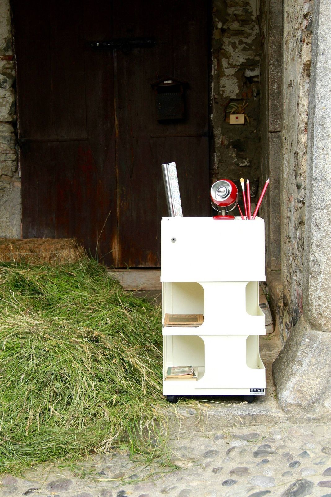 Neolt, Italian Cream Plastic Trolley By Giovanni Pelis For Stile Neolt, Italy, 1960s