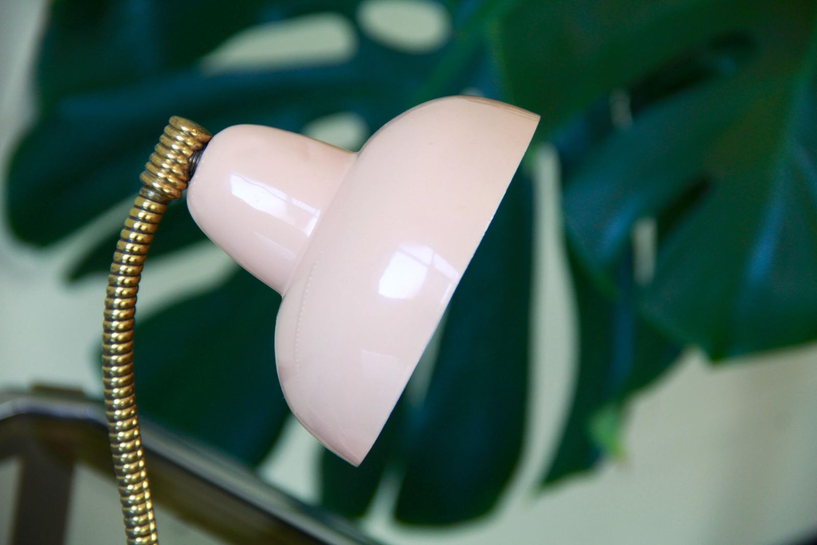 Rosita, Mid Century Industrial Pink Desk Lamp By F.A.L.C.A, Italy, 1960s photo Lighting
