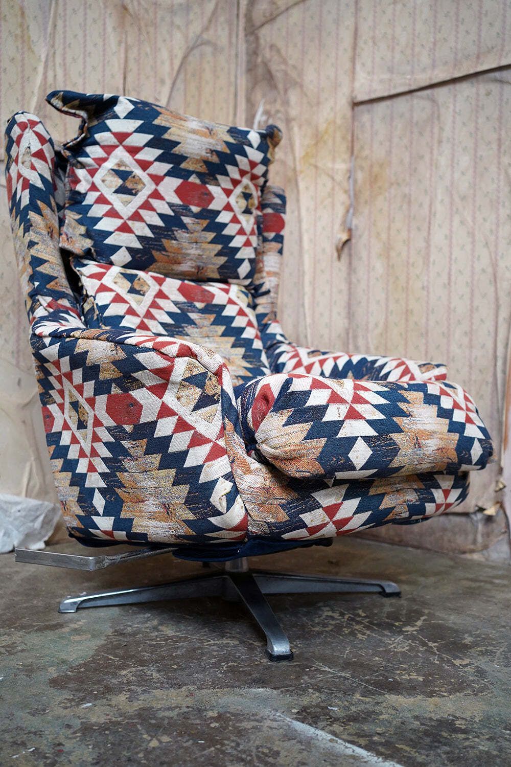 A Late 20thc Maimana Kilim Upholstered Swivel Lounge Armchair C.1980 photo Furniture
