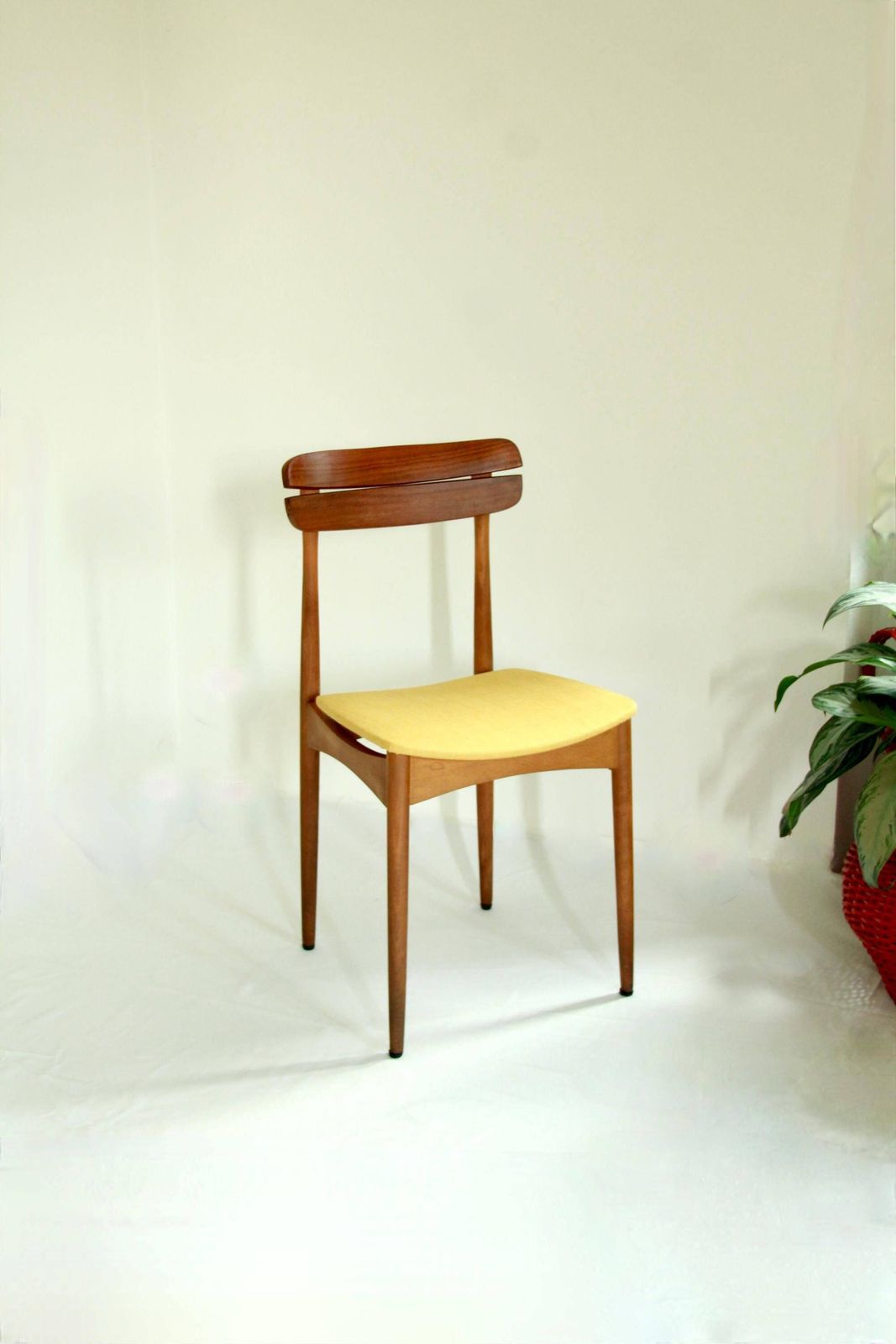 Mostarda, Vintage Mid Century Teak Danish / Scandinavian Chair, 1960s