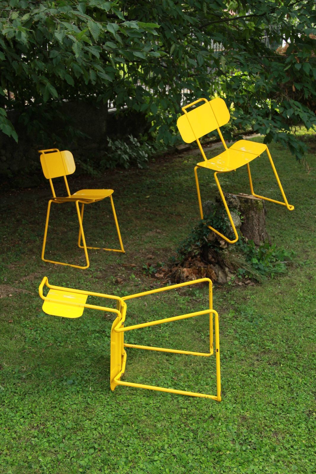 photo furniture Gialla, Vintage Yellow Metal Chair, Italy, 1980s