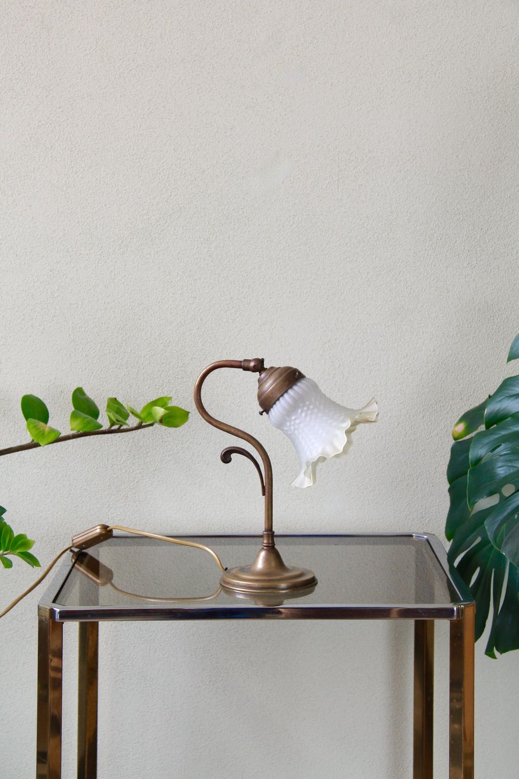 Tulipano, Vintage Art Nouveau Style Table Lamp, Italy, 1980s photo furniture