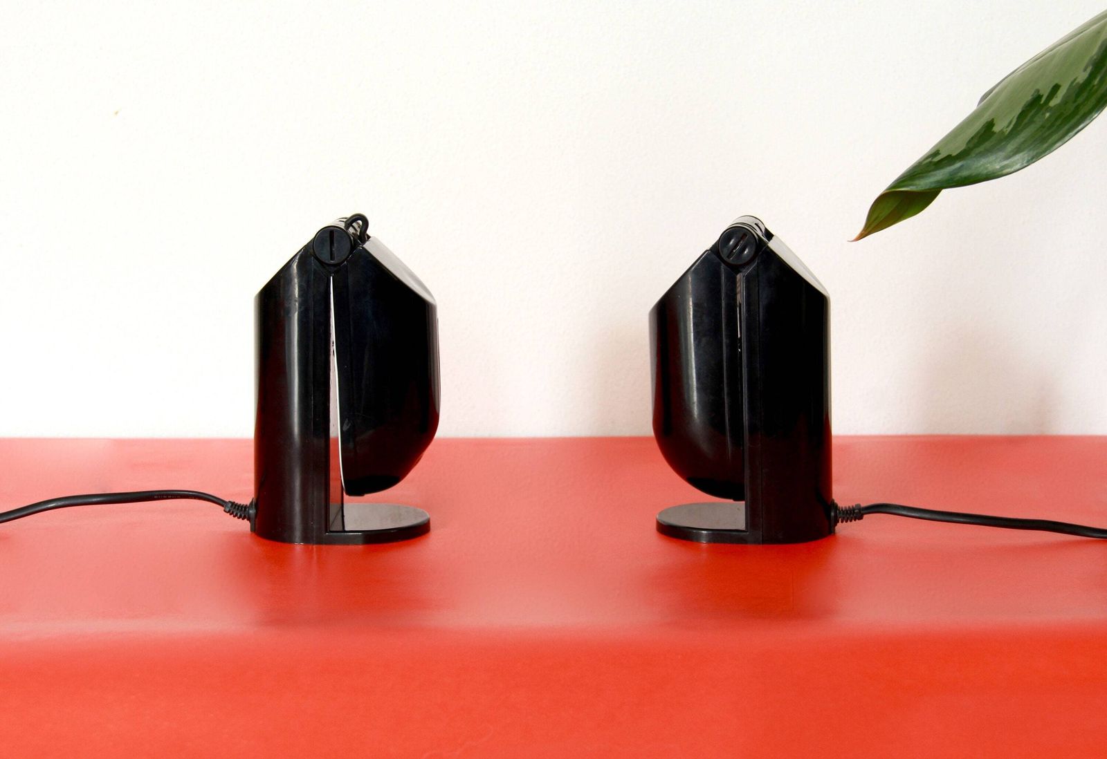 Manon, Set Of 2 Postmodern Black Table / Wall Lamps By Yamada Shomei For Tronconi, Italy, 1980s photo furniture
