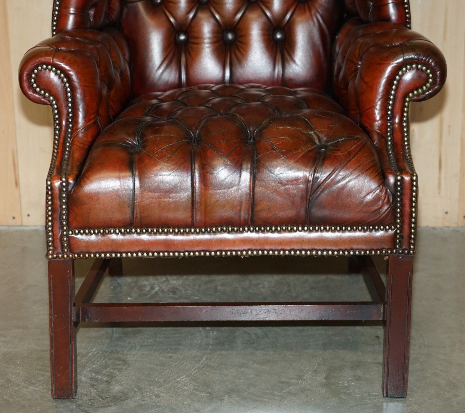 photo furniture Antique Fully Restored Bordeaux Leather Tufted Chesterfield Wingback Armchair
