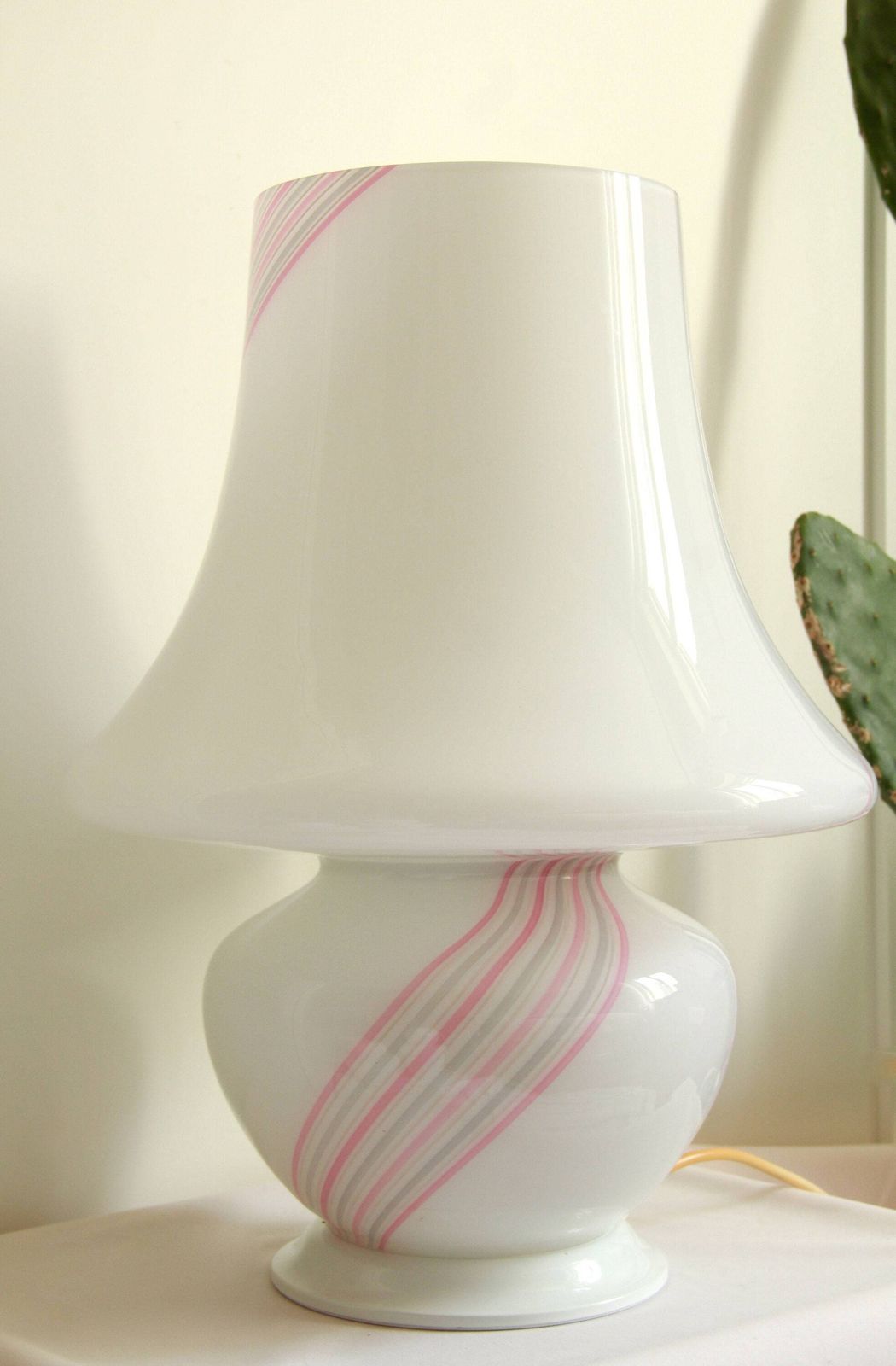 Campana, Original Xxl Vintage Pink Swirl Murano Mushroom Lamp, Italy, 1970s photo vinterior