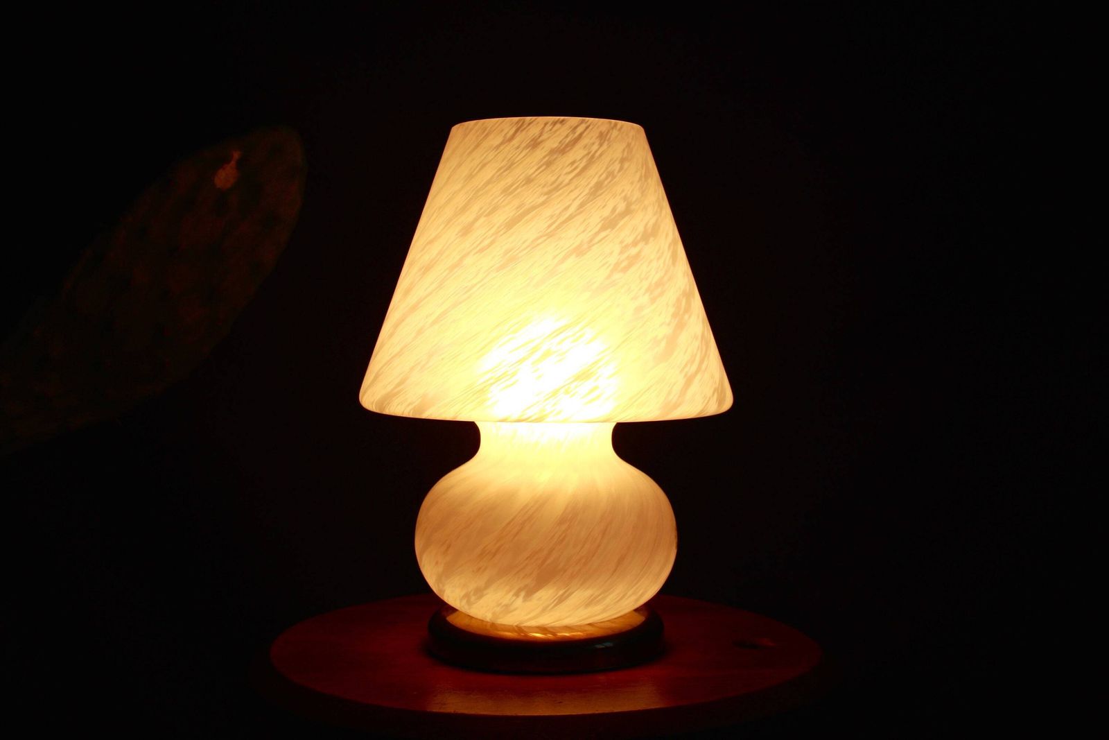 Bianca, Vintage Swirl Murano Mushroom Lamp By Murano Vetri, Italy, 1970s photo vintage