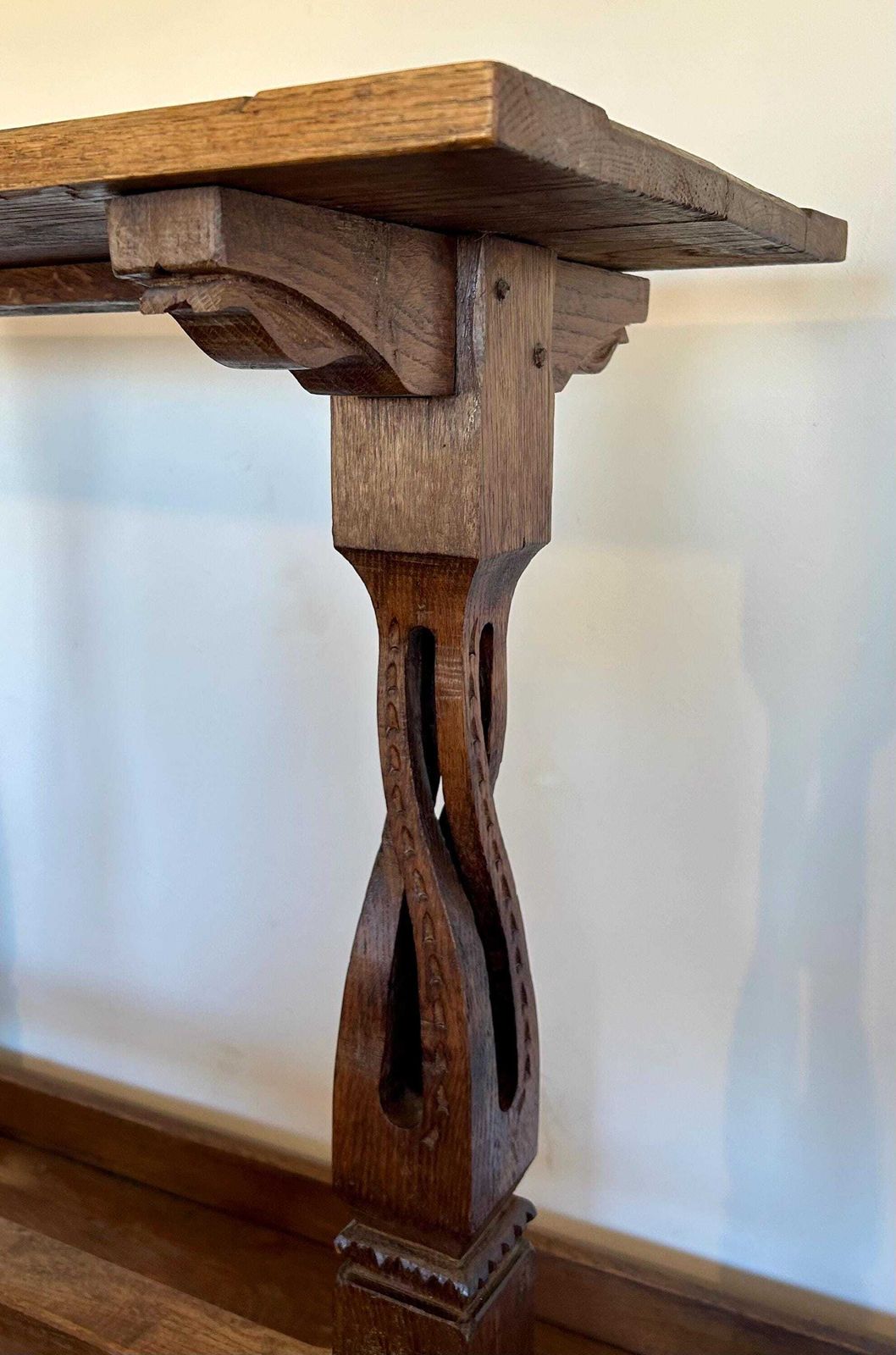 Vintage Oak Side Altar Table Wooden Arts And Crafts Hall Desk Industrial Occasional Coffee Church Lecturn Antique photo vintage