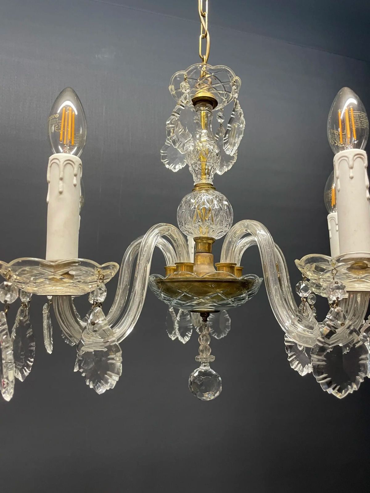 Elegant Italian Crystal Chandelier With Glass Arms And 4 Lights. photo vinterior