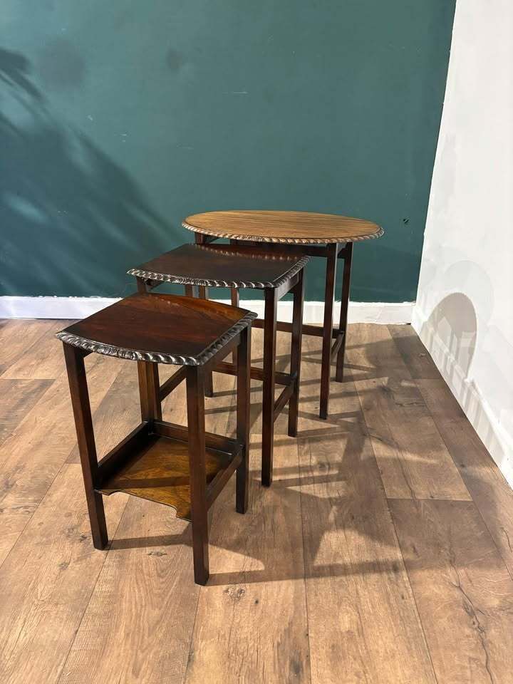 photo vinterior Mid Century Mahogany Nest Of Tables
