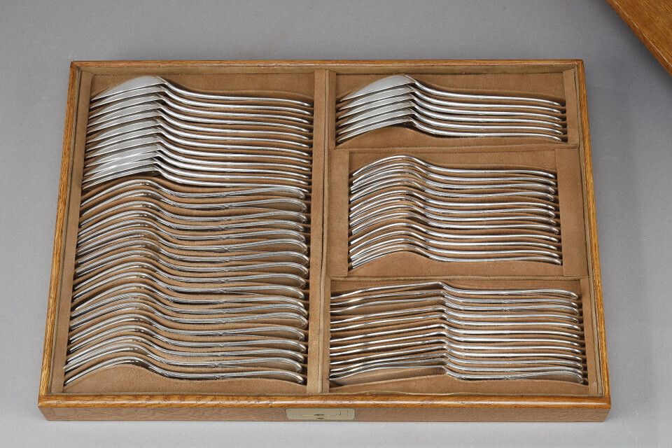 Important Silver And Pear Flatware , In Original Case. Tétard Frères. photo buy