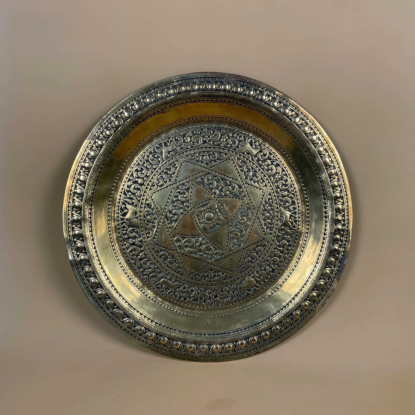 Indian Metal Gold Brass Tray 36cm Animal Pattern Decorative Black Inlay Circle Round Handmade Etched Intricate Vintage Antique photo vinterior