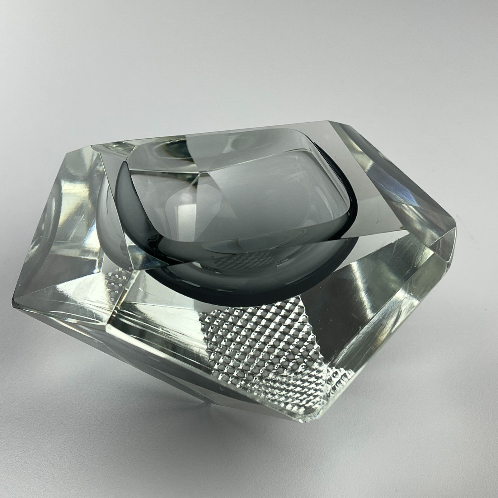 Original Murano Glass Sommerso Ashtray, Italy, 1970s