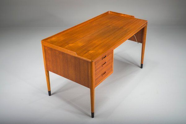photo vintage Scandinavian Modern Teak Writing Desk Attributed To H. Brockmann Petersen For Poul M. Jessen, 1960s