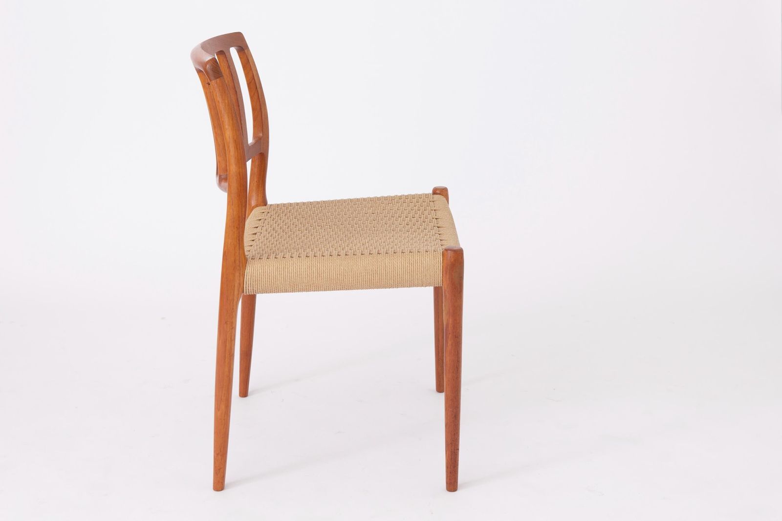 Set Of 4 Niels Otto Møller Model 83 Chairs – Danish Teak Dining Chairs, 1974 | Mid Century Modern Design photo 2731.0