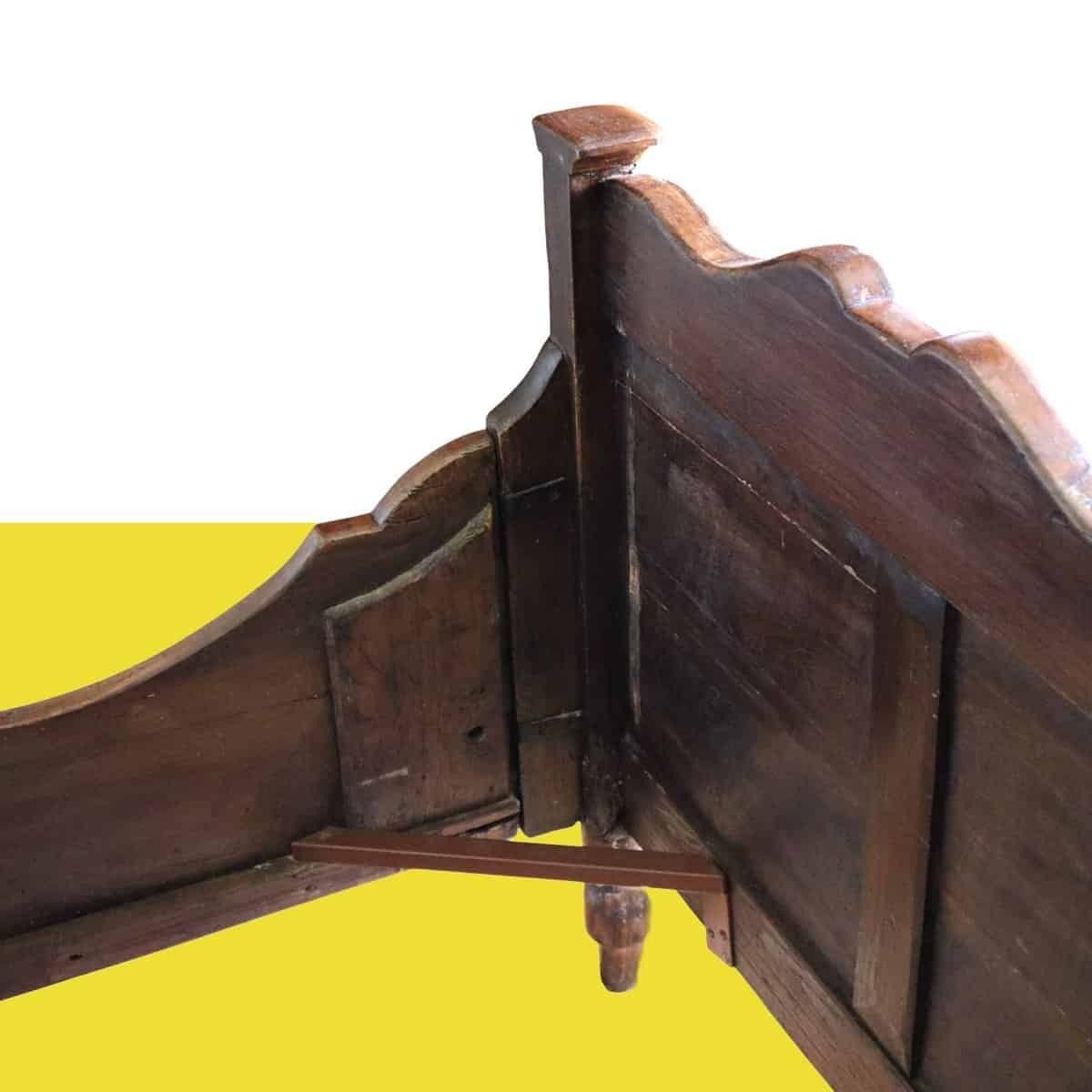 1982.0 Vintage Solid Wood Double Bed photo