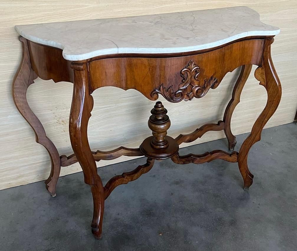 Console de style Régence en noyer sculpté, plateau en marbre et tiroir photo furniture