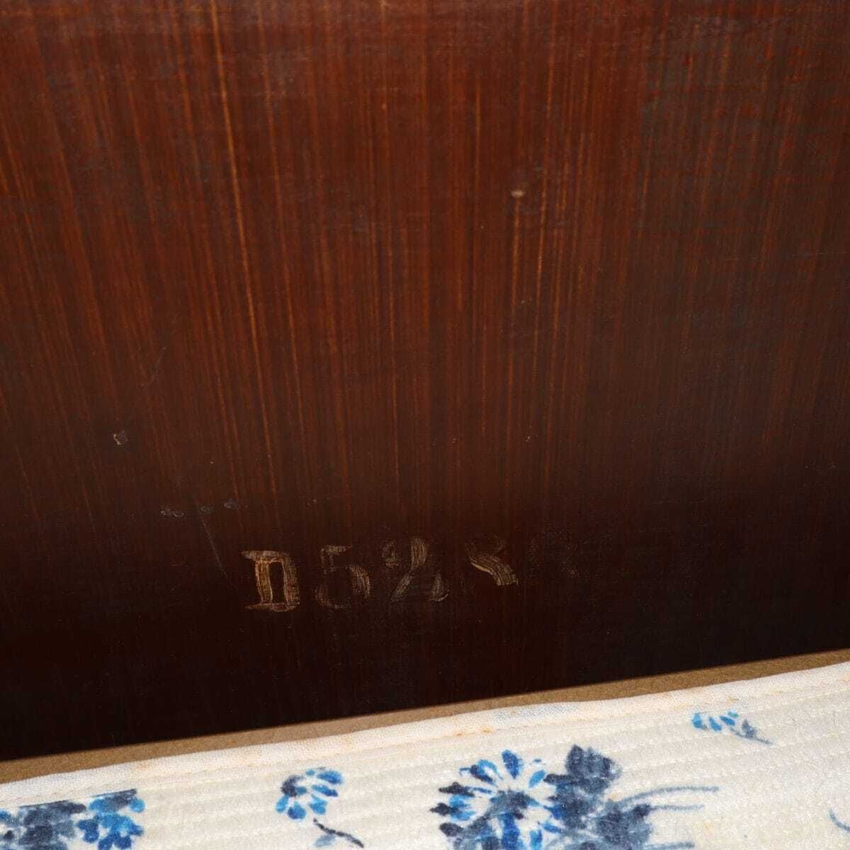 photo furniture Pair Of Single Iron Beds From The 1930s, Fratelli Risi Bari (Italy)