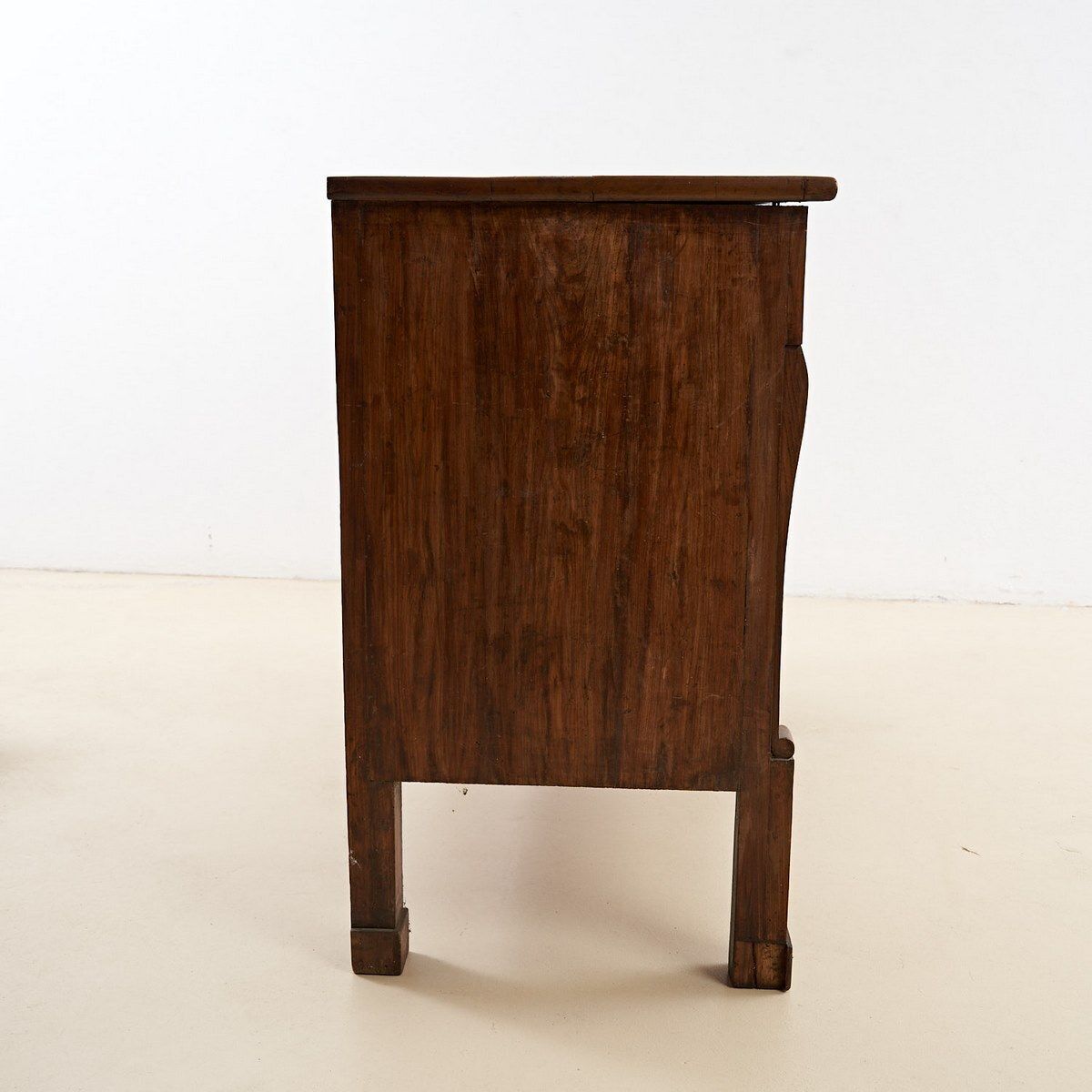 photo furniture Como Empire 3 Drawers Early 19th Century With Volutes