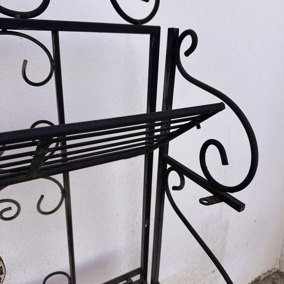 Iron Shelf With Mosaic Patterns, An Artistic Piece To Embellish Your Spaces. photo 268.0