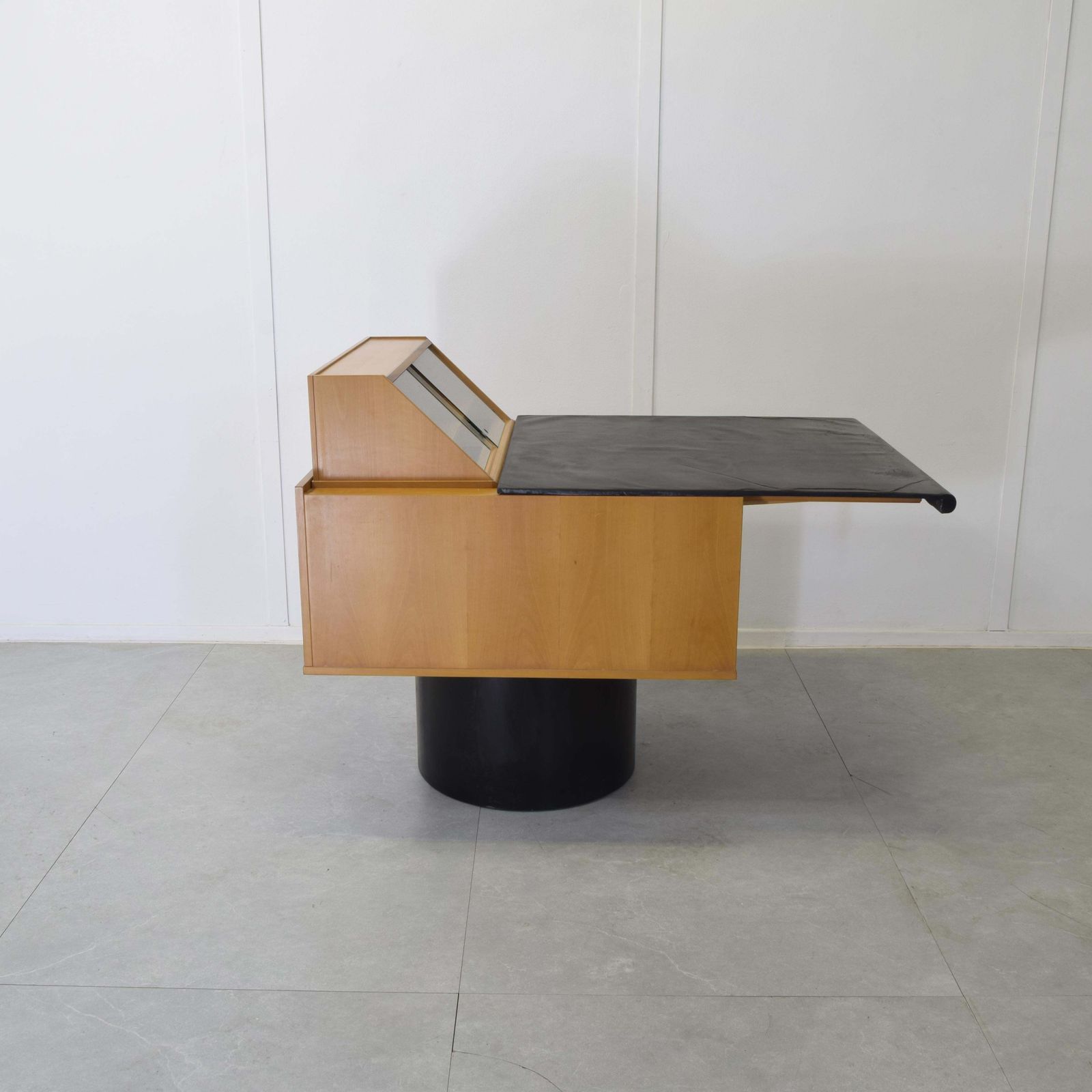 Gianfranco Frattini Desk Sesamo For Bernini 1980s photo buy