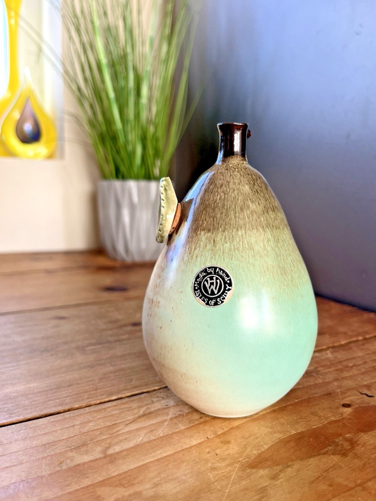 photo vinterior Vintage Humfrey Wakefield Scilly Studio Pottery Pear Artificial Faux Fruit Model