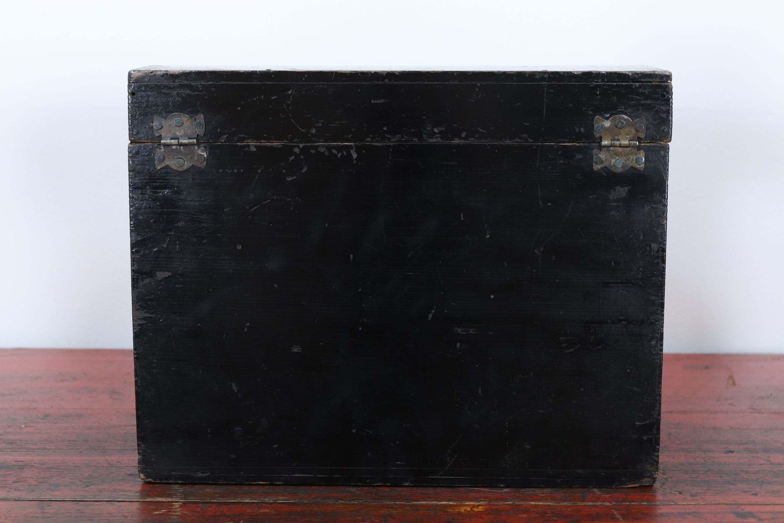 photo for sale Late 19th Century Meiji Period Japanese Black Lacquered Box