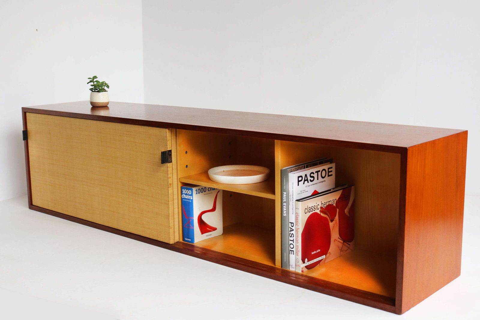 Zwevend Dressoir Model: 123 Van Florence Knoll Voor Knoll 1960 Zeegras Teak photo furniture
