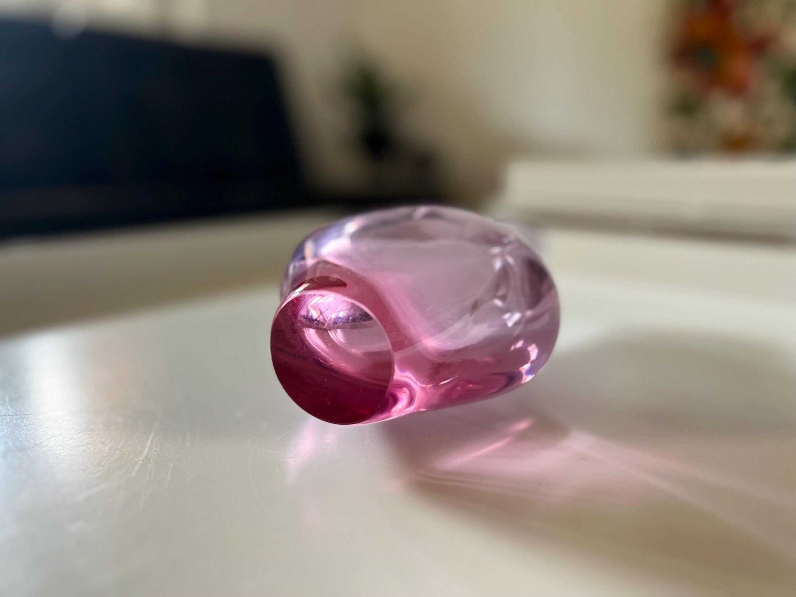 photo furniture Pink Alexandrite Glass Vase With Etched Tulips   Zelezny Brod Sklo Vase   Neodymium Glass Vase   Zbs Sklo Union