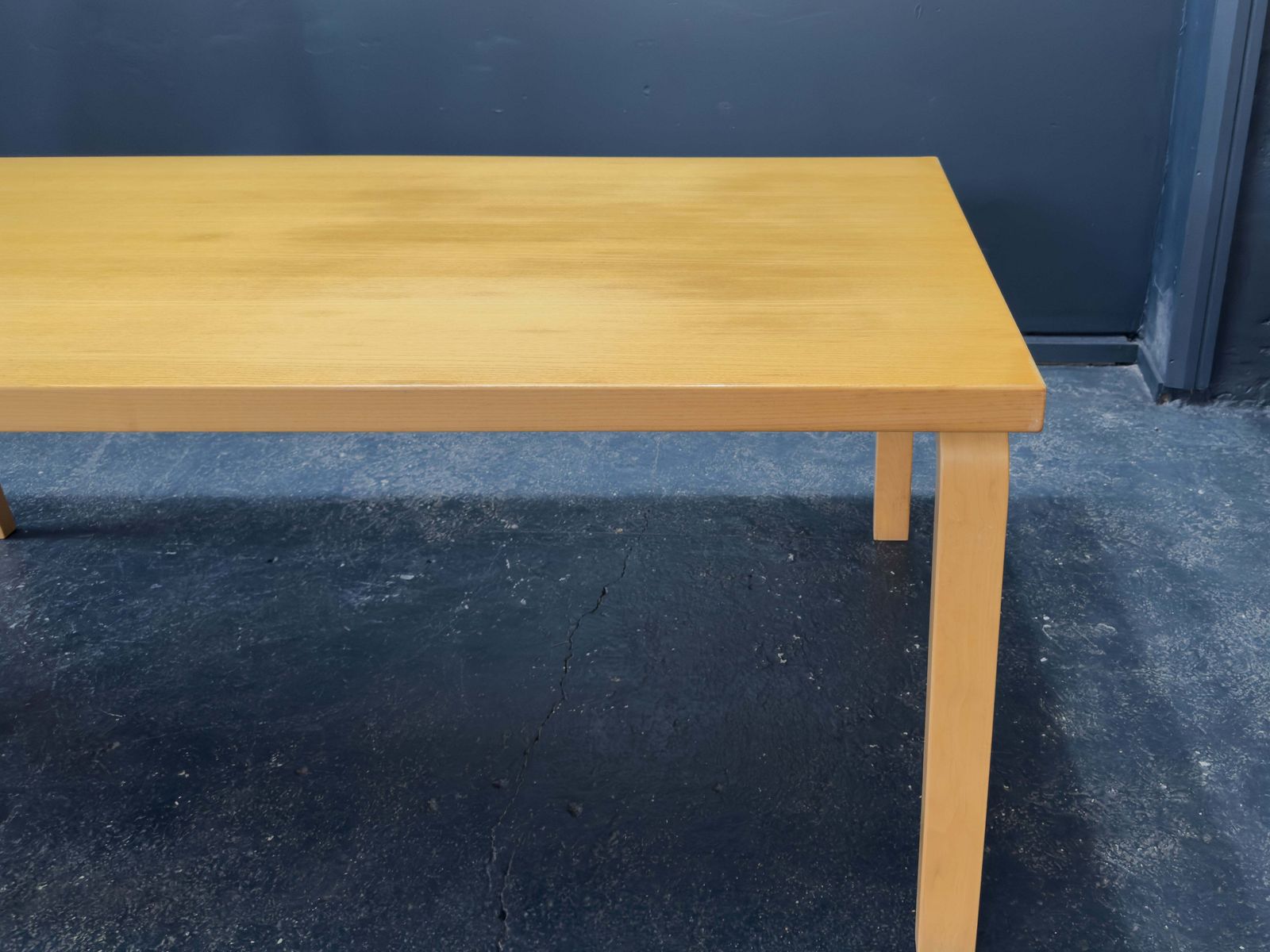 Alvar Aalto Table 83 photo vinterior