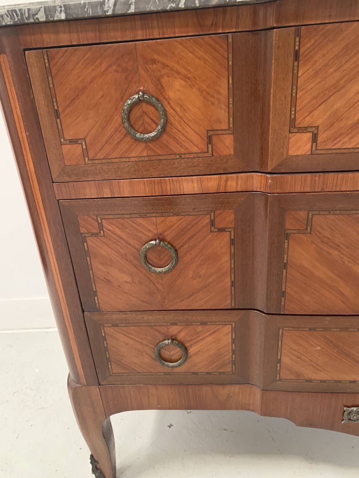 1201.05 Transition Style Chest Of Drawers In Mahogany And Rosewood, 20th Century photo