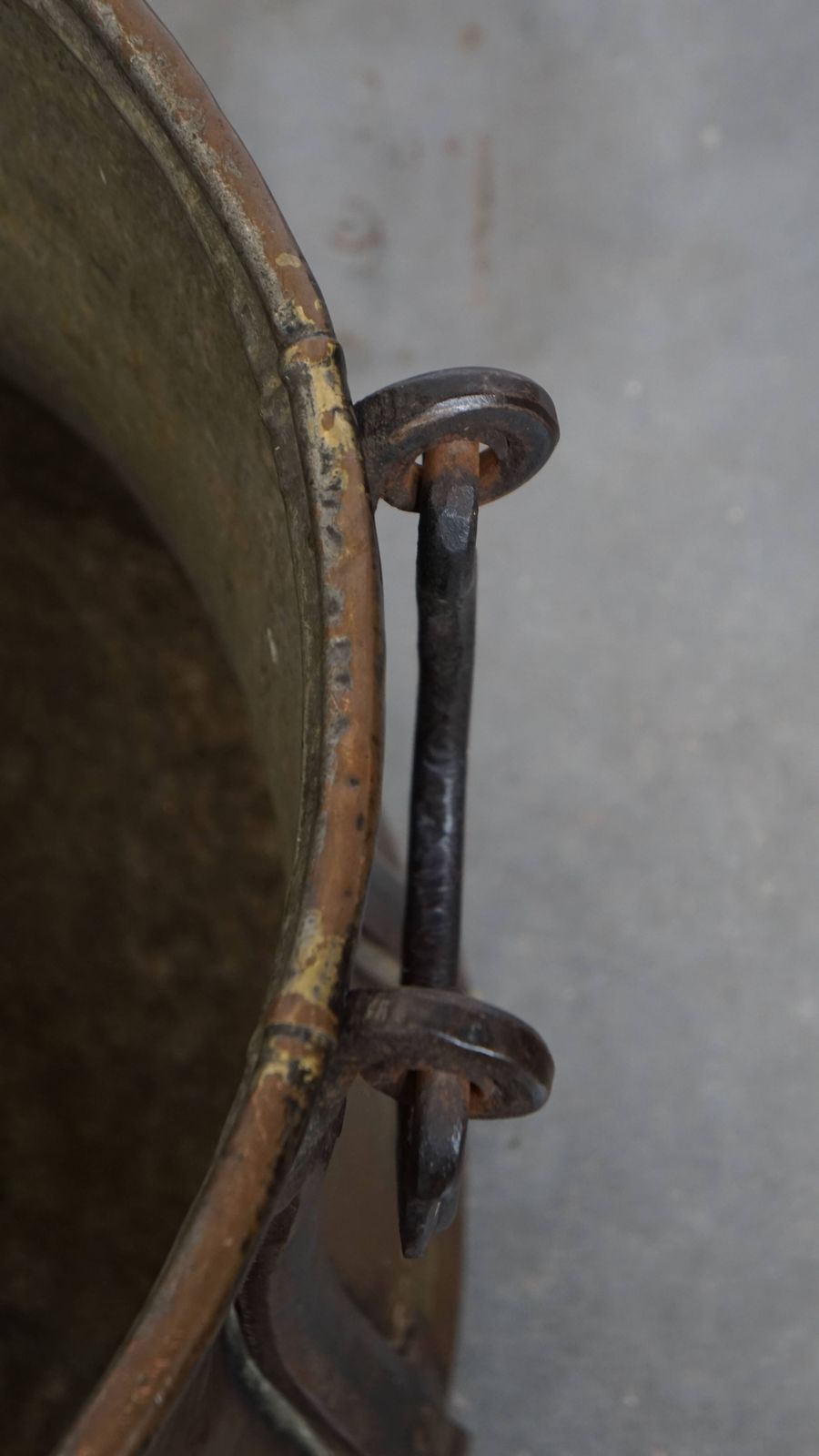 Unique Large And Very Charming Antique Copper Kettle/Firewood Box With A Beautiful Patina photo vinterior