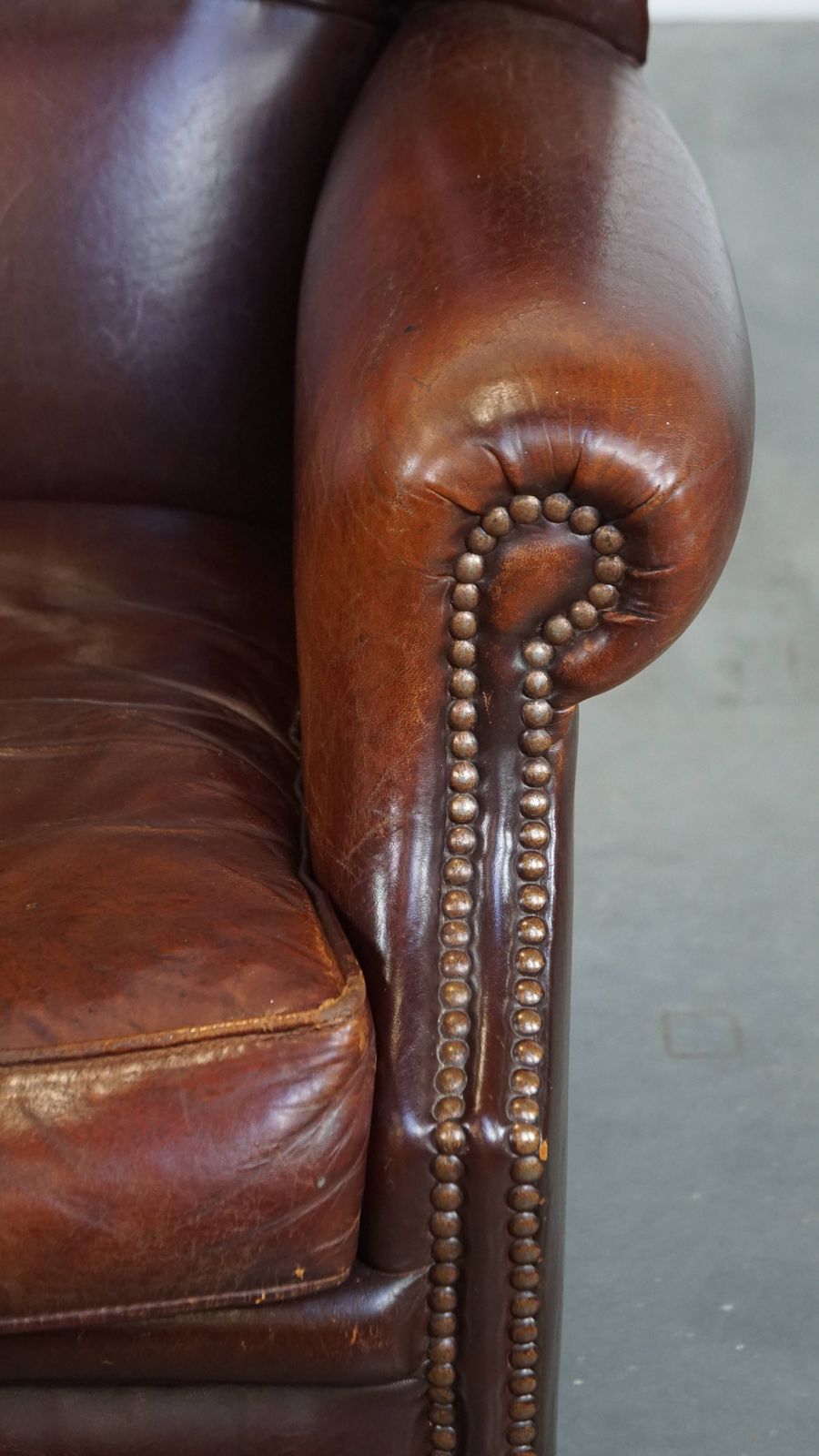 photo for sale Vintage Schapenvacht Fauteuil Met Uitstekend Zitcomfort En Mooie Patina