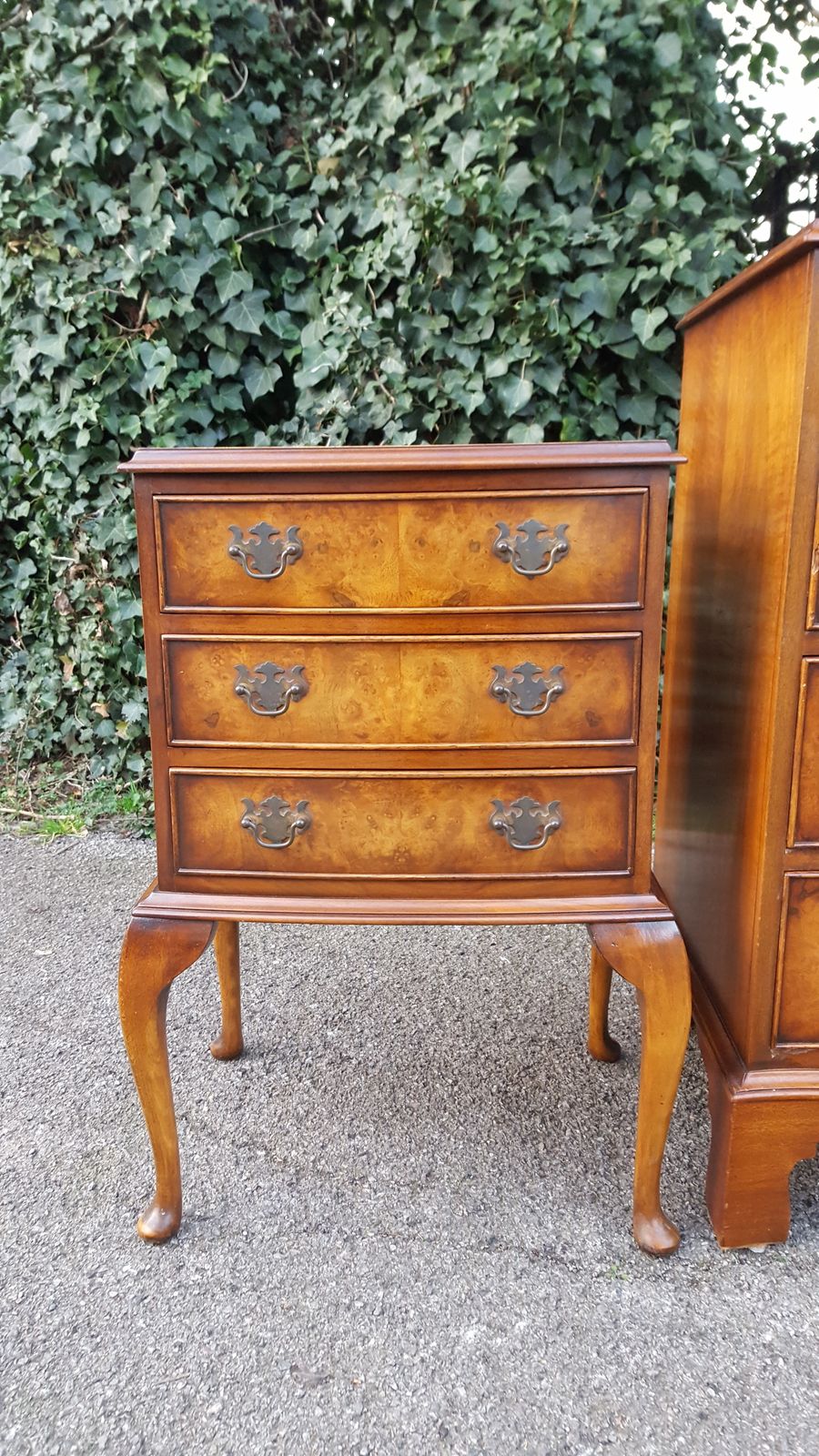 Reprodux Bevan Funnell Burr Walnut Chest Of 3 Drawers photo vinterior